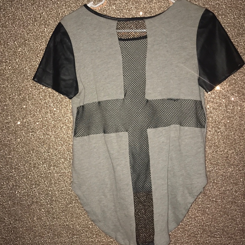🐝 Mesh Cross Top
